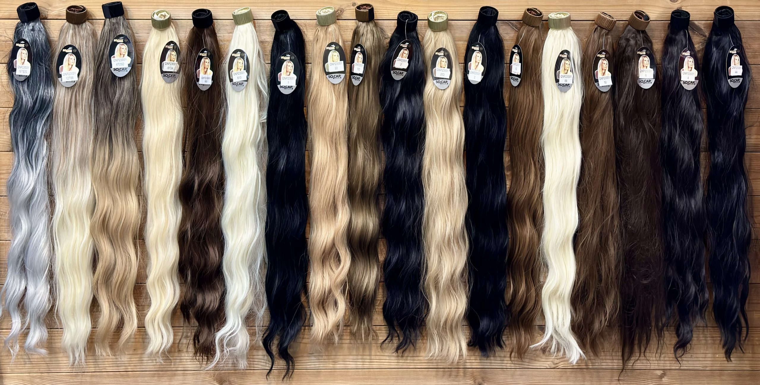 دم اسبی فر کد 23001 دماسبی مصنوعی، مو دم اسبی فر، مو اکستنشن فر، موی فر آماده، دم اسبی سوشاپ، موی مصنوعی با گیره، اکستنشن فر، موی متصل شونده، مدل مو فوری